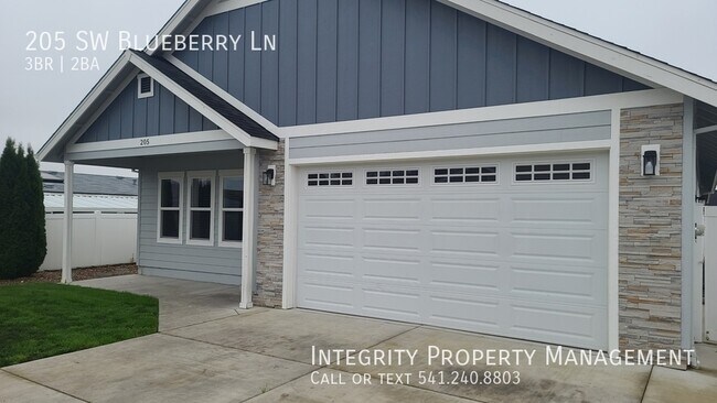 Foto del edificio - 205 SW Blueberry Ln