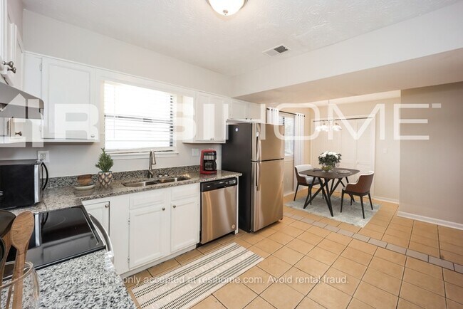 Foto del edificio - 6554 River Glen Dr