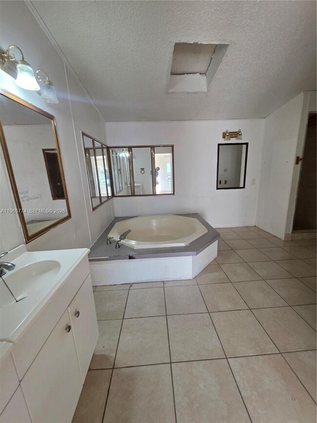 Building Photo - 19800 SW 180th Ave