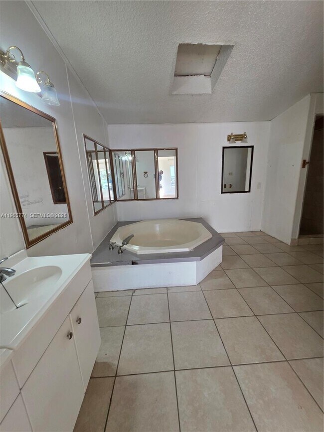 Foto del edificio - 19800 SW 180th Ave