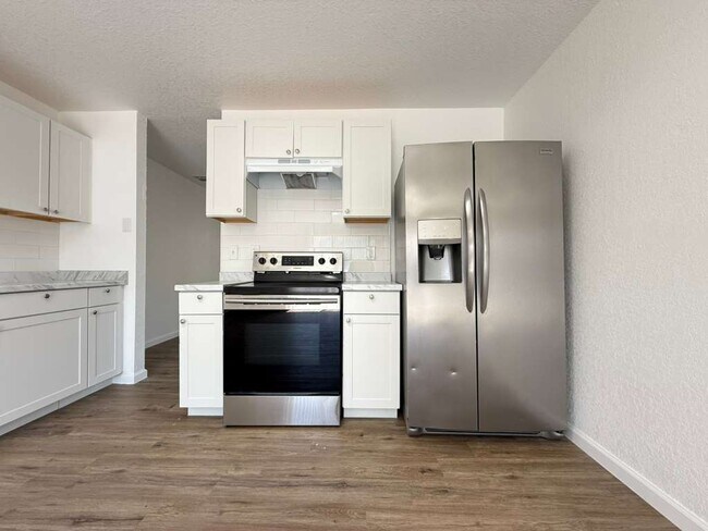 Building Photo - 8206 Grimchester