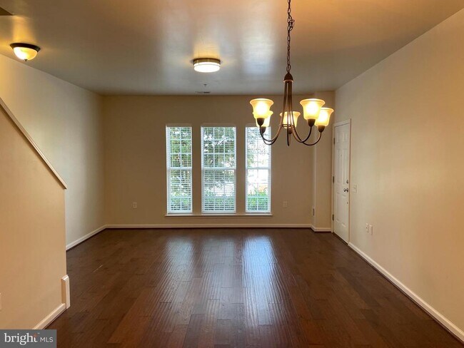 Foto del edificio - 20586 Maitland Terrace