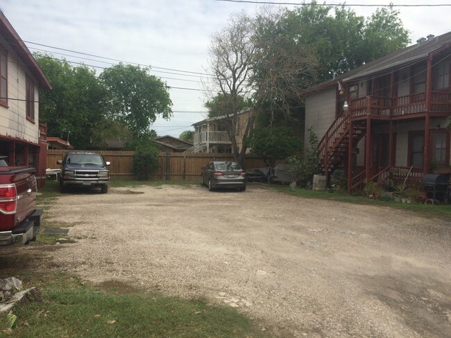 Parking - 258 Oleander Ave