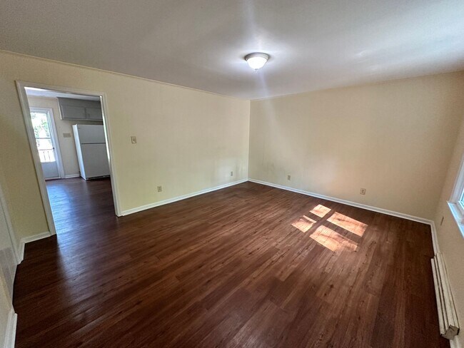 Foto del edificio - 3-Bedroom Home in Private Setting Minutes ...