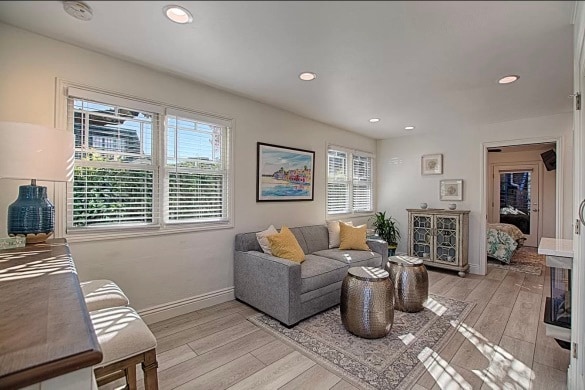Building Photo - 307 Capitola Ave