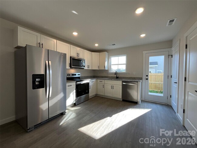 Foto del edificio - 130 18th St NW