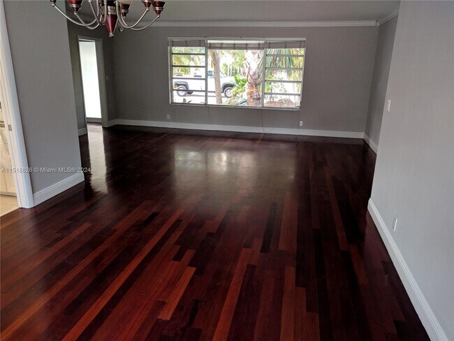 Building Photo - 6040 SW 84th Street