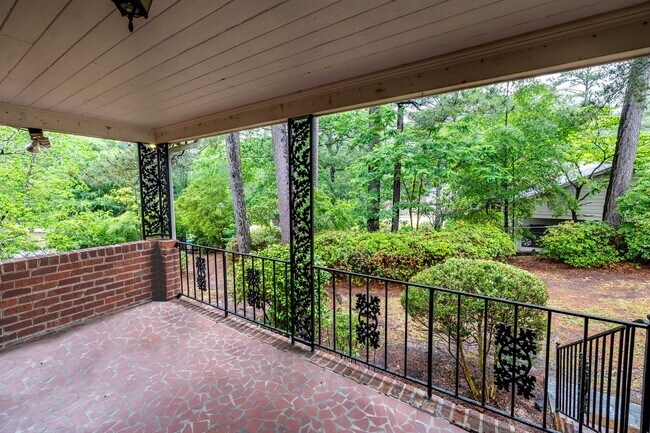 Building Photo - Sizable ranch home with finished basement