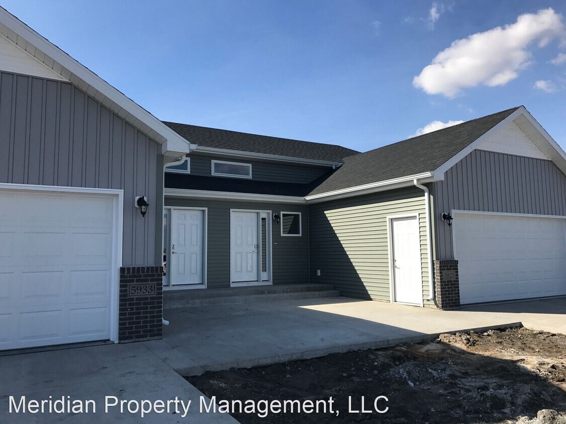 Primary Photo - 3 br, 2 bath House - 5925 58th St S