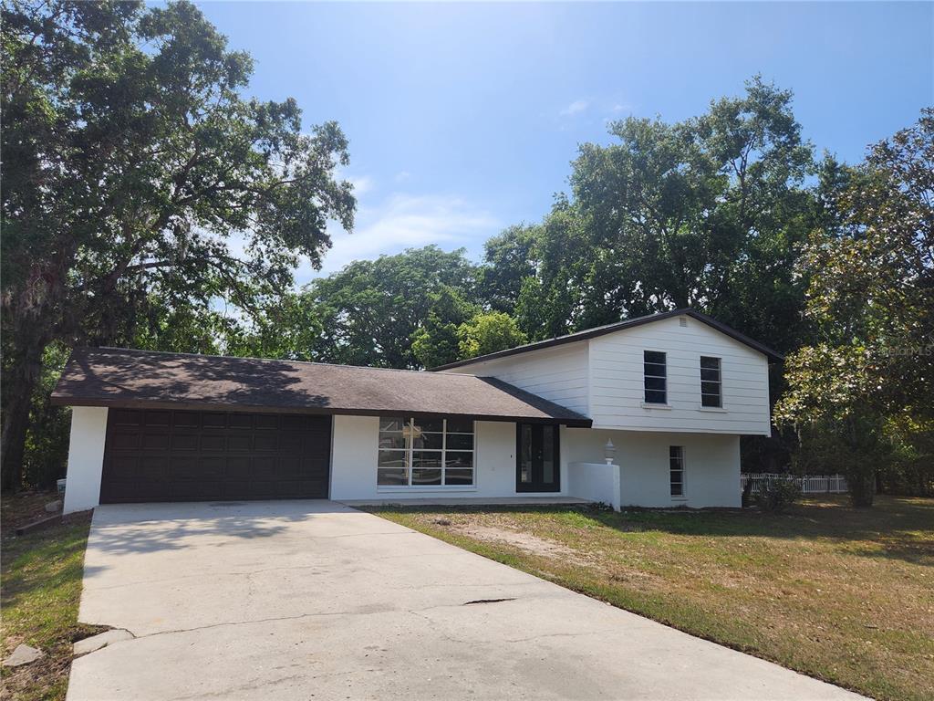 Foto principal - 11631 Seminole Dr