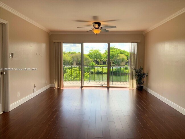 Foto del edificio - 3621 NW 95th Ter