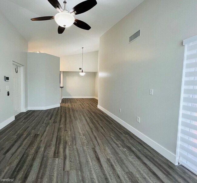 Foto del edificio - 2 br, 2 bath Condo - 6920 SW 39th St # 1001