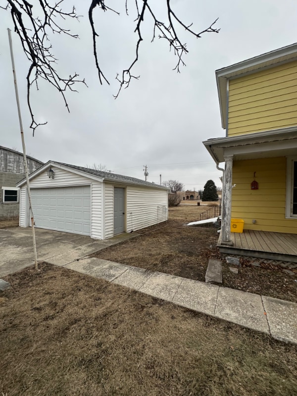 Building Photo - 104 2nd Ave