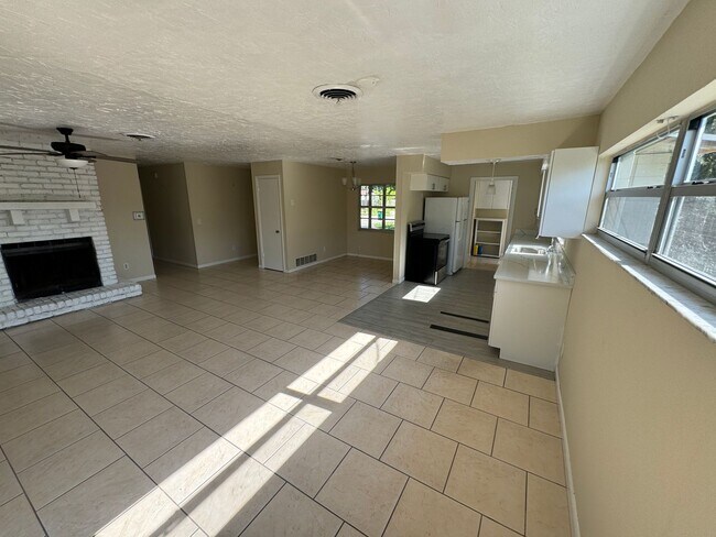 Foto del edificio - 75 Brandy Ln