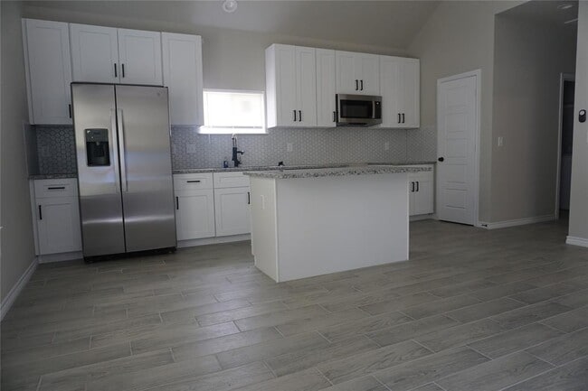 Building Photo - 11478 Underwood St