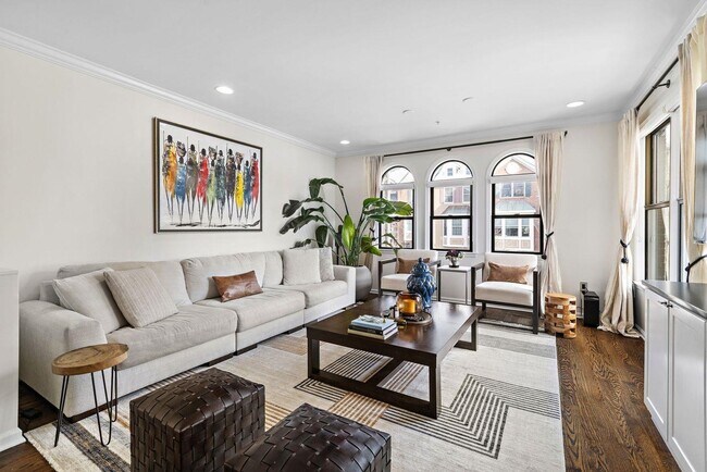 Foto del edificio - 436 Albany Ct