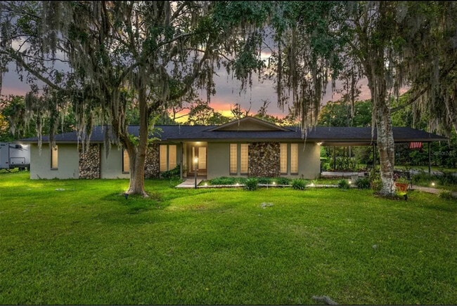 Building Photo - 4100 SW 86th Terrace