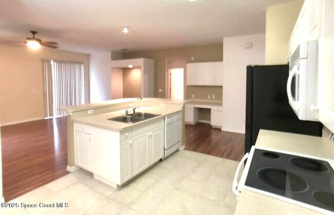 Building Photo - 3660 Hickory Park Dr