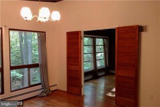 Foto del edificio - 14800 Blackburn Rd