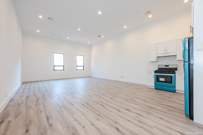Building Photo - 316 Fulton Ave
