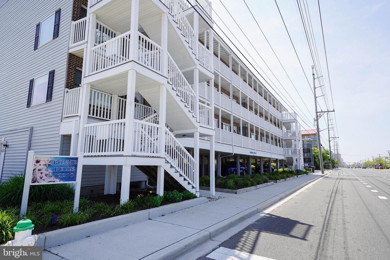 12210 Coastal Hwy Unit 207, Ocean City, MD 21842 Room for Rent in