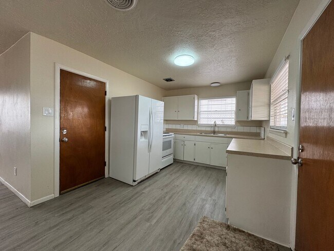 Foto del edificio - 525 W Reed St