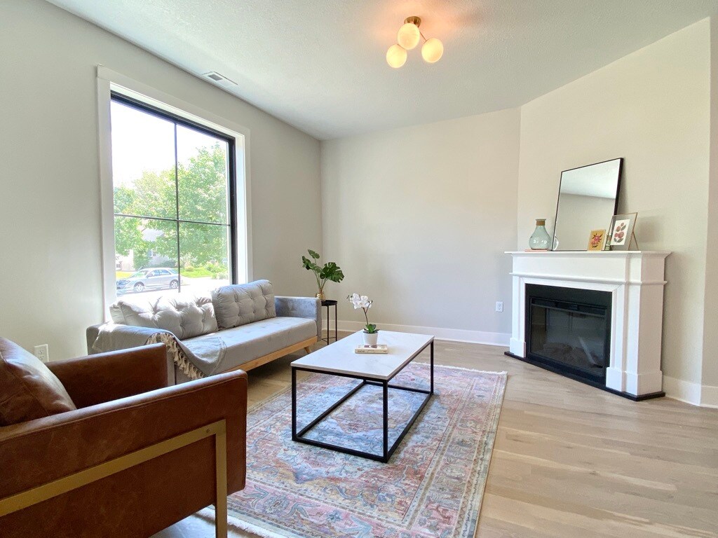 Primary Photo - 1301 Hewitt Ave