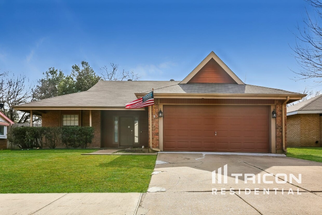 Primary Photo - 404 Lemon Dr