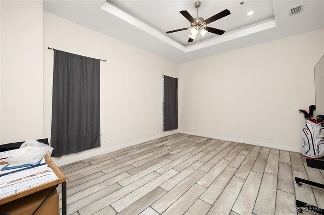 Building Photo - 3011 S L Ln