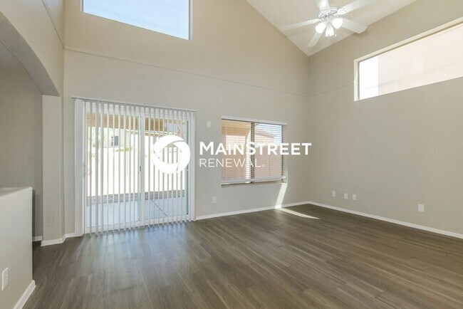 Foto del edificio - 3 Bedroom Pet-Friendly Home in Surprise, A...