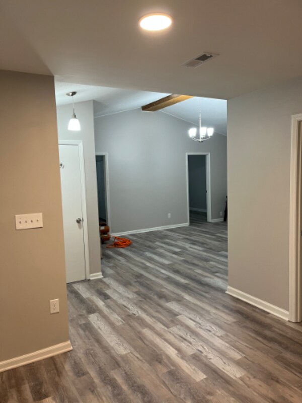 Foto del edificio - 6038 Trysting Rd