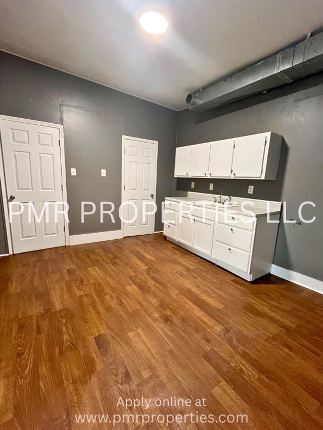 Building Photo - 1 Bedroom/1 Bathroom House
