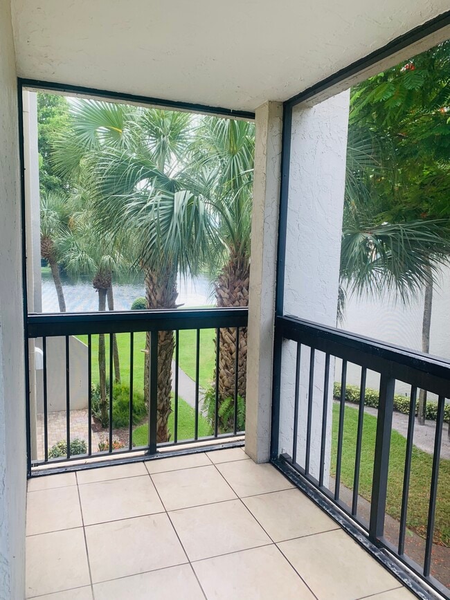 Building Photo - 820 Lavers Cir
