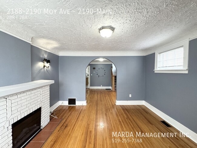 Building Photo - CHARMING 2 BED/1.5 BATH 2 STORY MAIN FLOOR UNIT + 70% OF HYDRO & GAS!