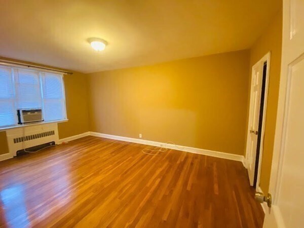 Foto del edificio - 80 Strathmore Rd
