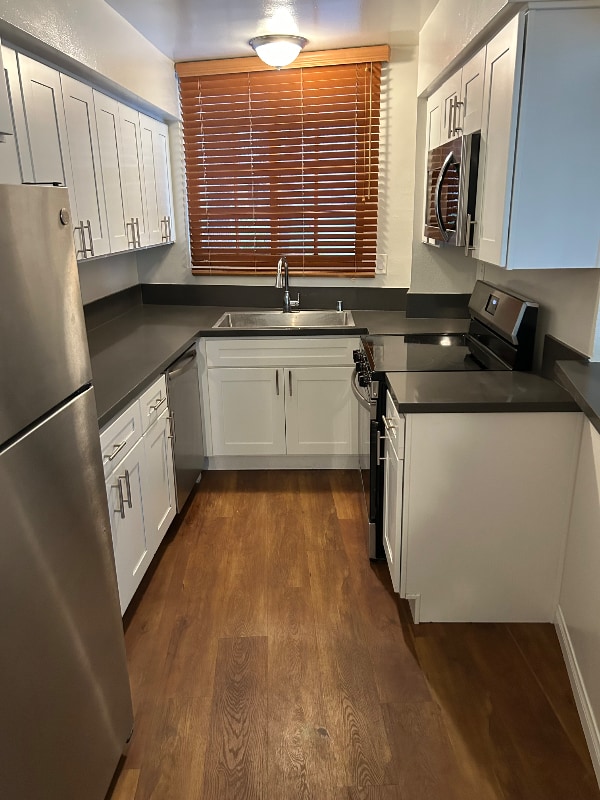 Building Photo - 7100 Hillside Ave