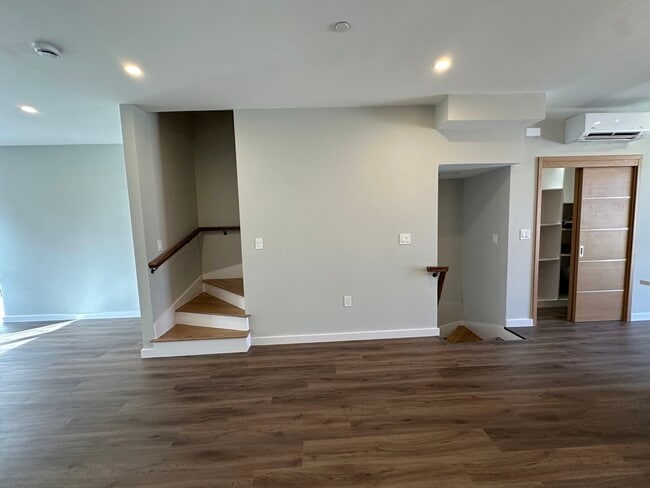 Building Photo - 33 Copeland St