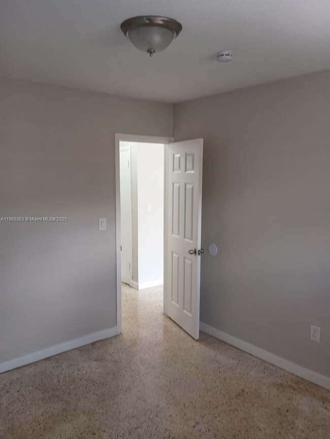 Building Photo - 1140 NW 9th St