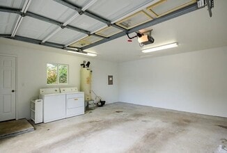 Building Photo - 15-1484-1484 27th Ave