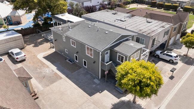 Building Photo - 448 E St