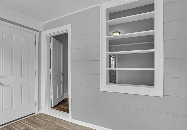 Foto del edificio - 1 bedroom/ 1 bathroom- Washington Street