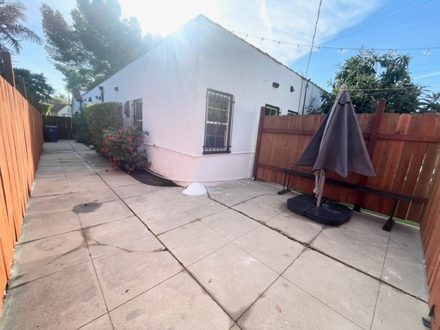 Patio - 815 N Curson Ave
