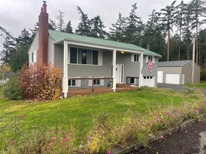 Building Photo - 1345 Arnold Rd