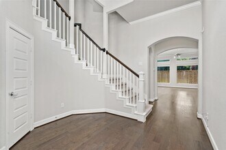 Building Photo - 927 W Lacey Garden Loop