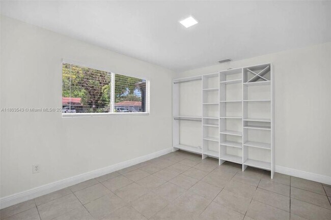 Foto del edificio - 2 bedroom in North Miami FL 33161