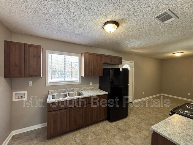 Foto del edificio - 5515 Devonshire Ct