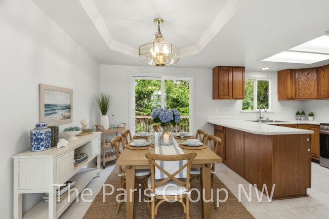 Foto del edificio - Spectacular Spacious 5BR Home in Sultan * Great Location * New Paint/Flooring/Appliances +++