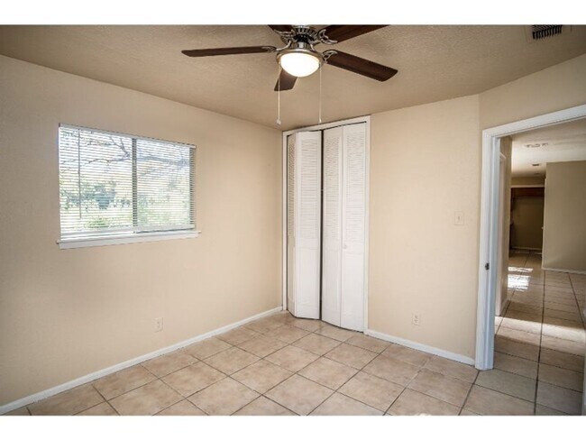 Foto del edificio - Nice and Convenient Home