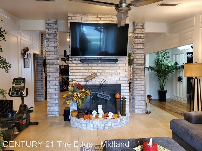 Building Photo - 3 br, 2 bath House - 3704 Casady Ct