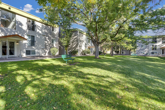 Flats At Creekside Park Apartments